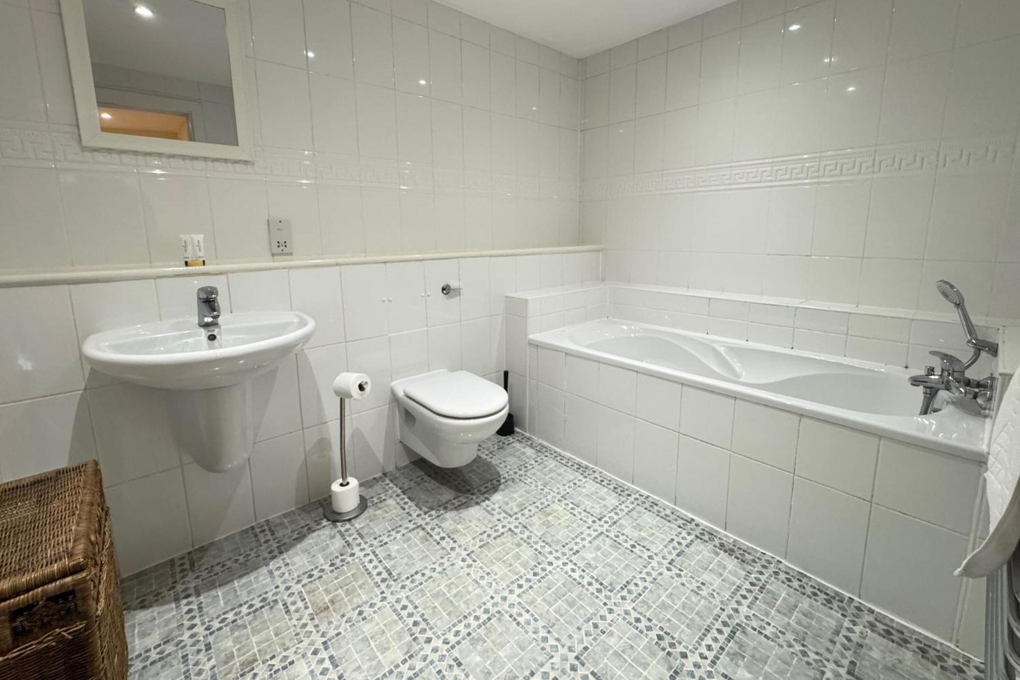 The Greenwich - Two Bedroom Apartment With Parking, Close To Ferry Terminals Southampton Exteriér fotografie